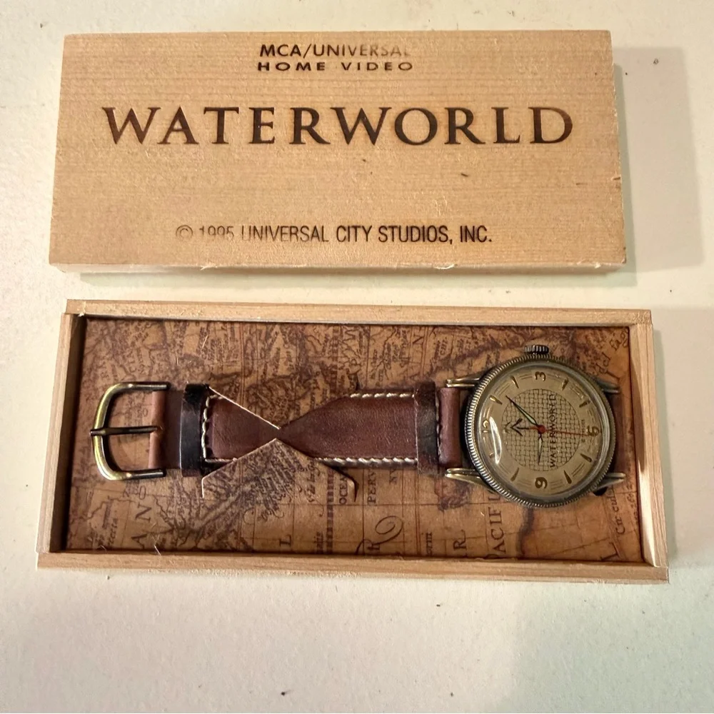Waterworld Movie Promo Watch in Wooden Box MCA Universal 1995